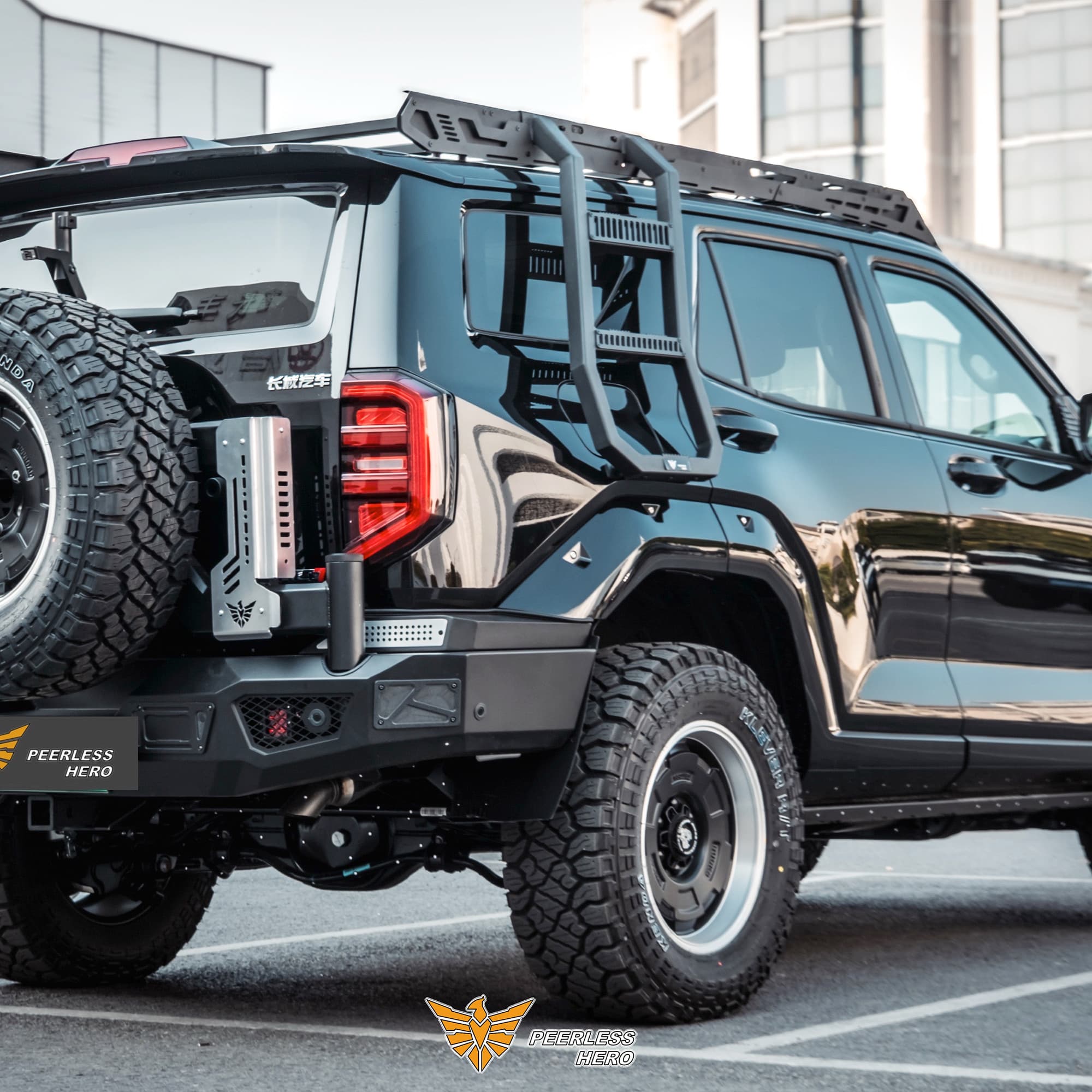 Tailgate and spare tire carrier area on an off-road vehicle